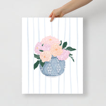 Load image into Gallery viewer, FLORAL AND VASE 03