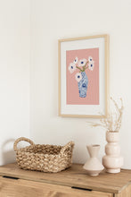 Load image into Gallery viewer, FLORAL AND VASE 01