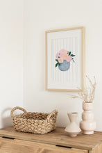 Load image into Gallery viewer, FLORAL AND VASE 03