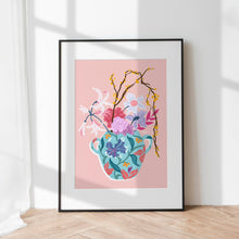 Load image into Gallery viewer, FLORAL AND VASE 05
